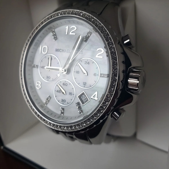 MK-5346 Womens Glitz Watch Oversized - Picture 6 of 13